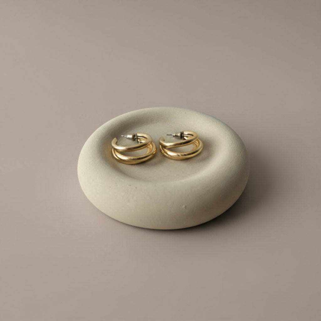 Vienetinis betono padėkliukas Donut minimalistinio dizaino papuošalams laikyti