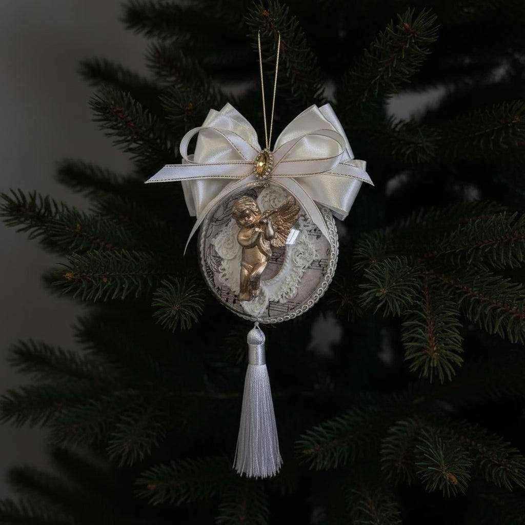 Kalėdų eglės žaisliukas su auksiniu angelu, rankų darbo šilko ir stiklo detalių burbulas