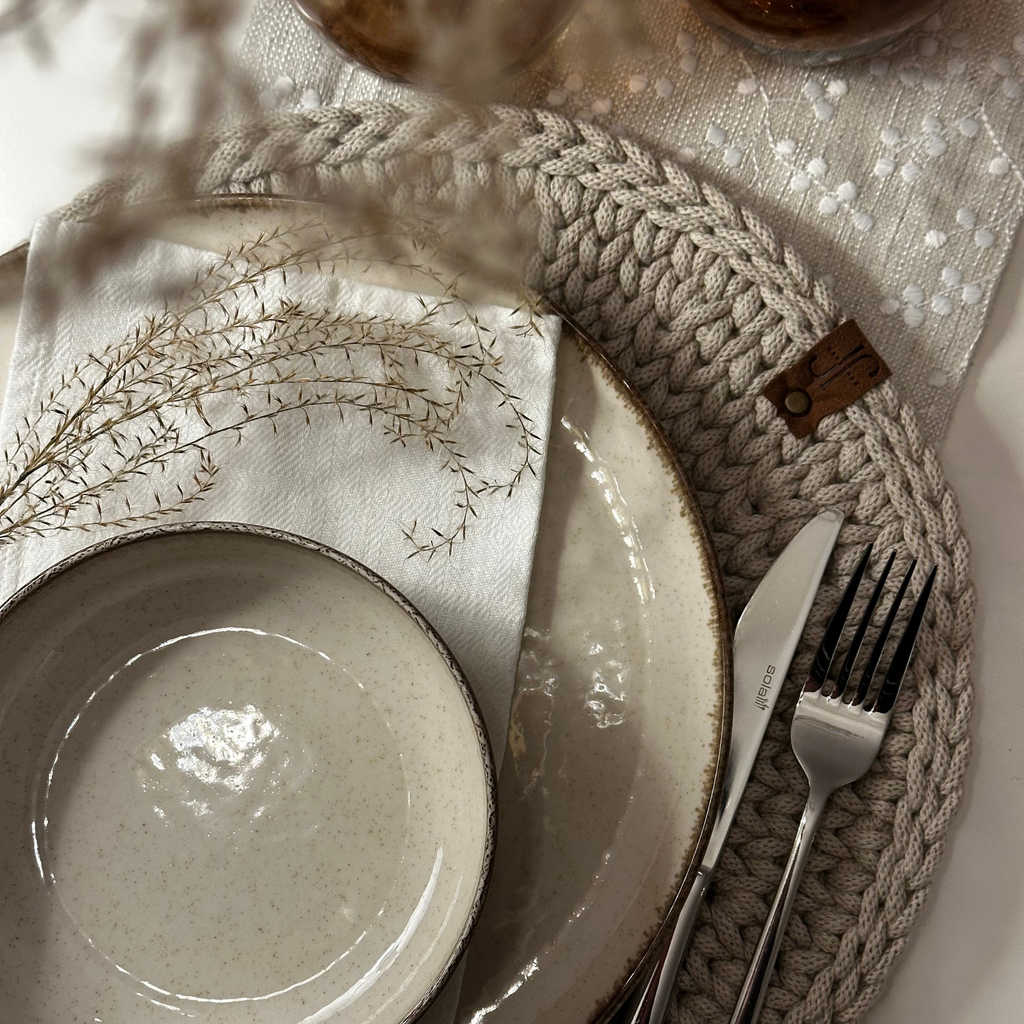 Rankų darbo stalo padėkliukai iš perdirbtos medvilnės su natūralia tekstūra