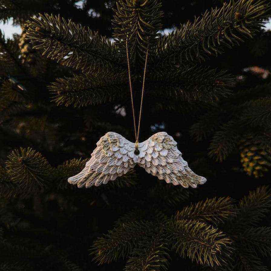 Kalėdinių žaisliukų rinkinys angelo sparnai, 10 baltų gipsinių sparnelių su aukso dulkėmis ant eglutės